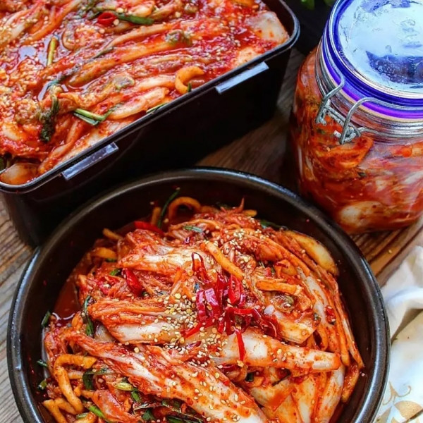 کنسرو کیمچی سامیانگ - Kimchi Canned Samyang Hot Chicken Stirfried Kimchi